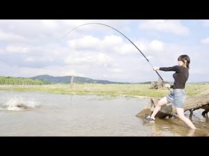 エサのワカサギに食いついた主は怪魚の◯◯◯でした【神回】川の流れのように Rin Japanese country life 52 Fishing 北海道の怪魚釣り りんの田舎暮らし 貧困女子の釣り旅