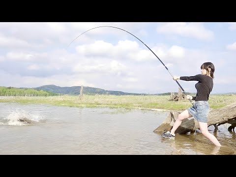 エサのワカサギに食いついた主は怪魚の◯◯◯でした【神回】川の流れのように Rin Japanese country life 52 Fishing 北海道の怪魚釣り りんの田舎暮らし 貧困女子の釣り旅