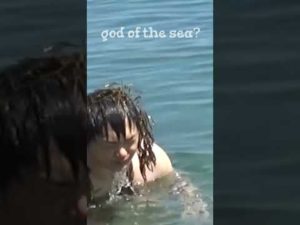 wao!釣りをしてたら神様が浮いてきた