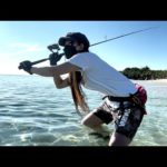 【釣りガール】綺麗な水に生息する謎の魚を釣って食べてみた！