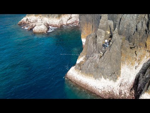 超弩級の大物が出る無人岩礁帯。幻の大クエを狙って奇岩の上で過ごす24時間【草垣群島編】