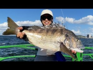 ゲーマー女子の本気の釣りを見て欲しい。海釣り公園の王者を仕留めたぞ